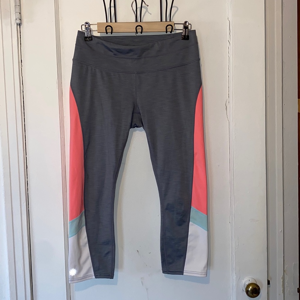 Athleta Chatarunga color block athletic leggings with spandex